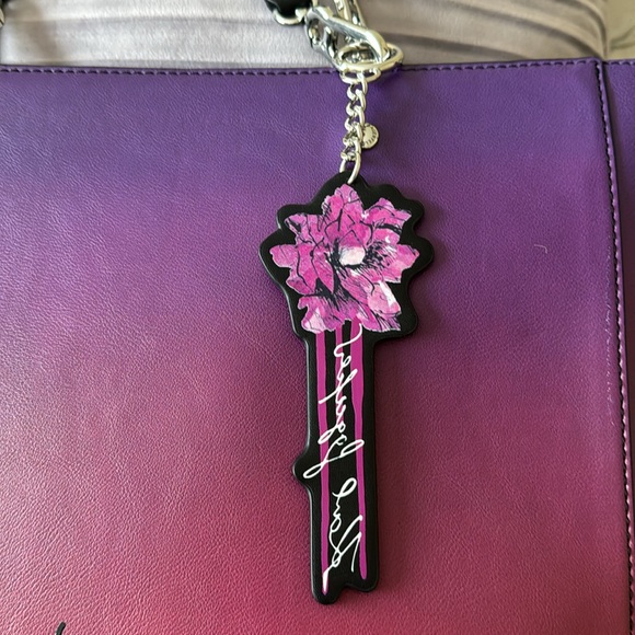 Karl Lagerfeld Paris Zipper Pink/Purple Ombré Tote With Keychain - Picture 4 of 16